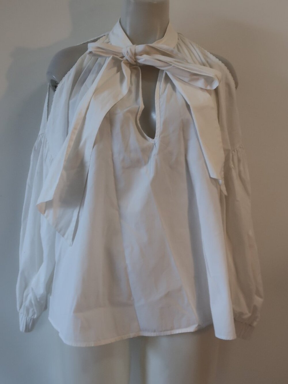 Womens Mother of Pearl No Frills White (Item-54) Cold Shoulder Tie Neck Top M - Picture 1 of 13